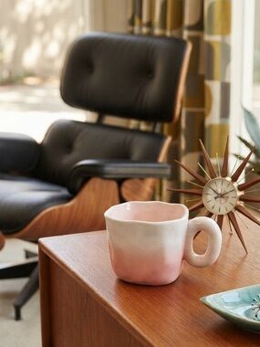 Aesthetic Pink Ombre Wavy Ceramic Mug with chunky handle